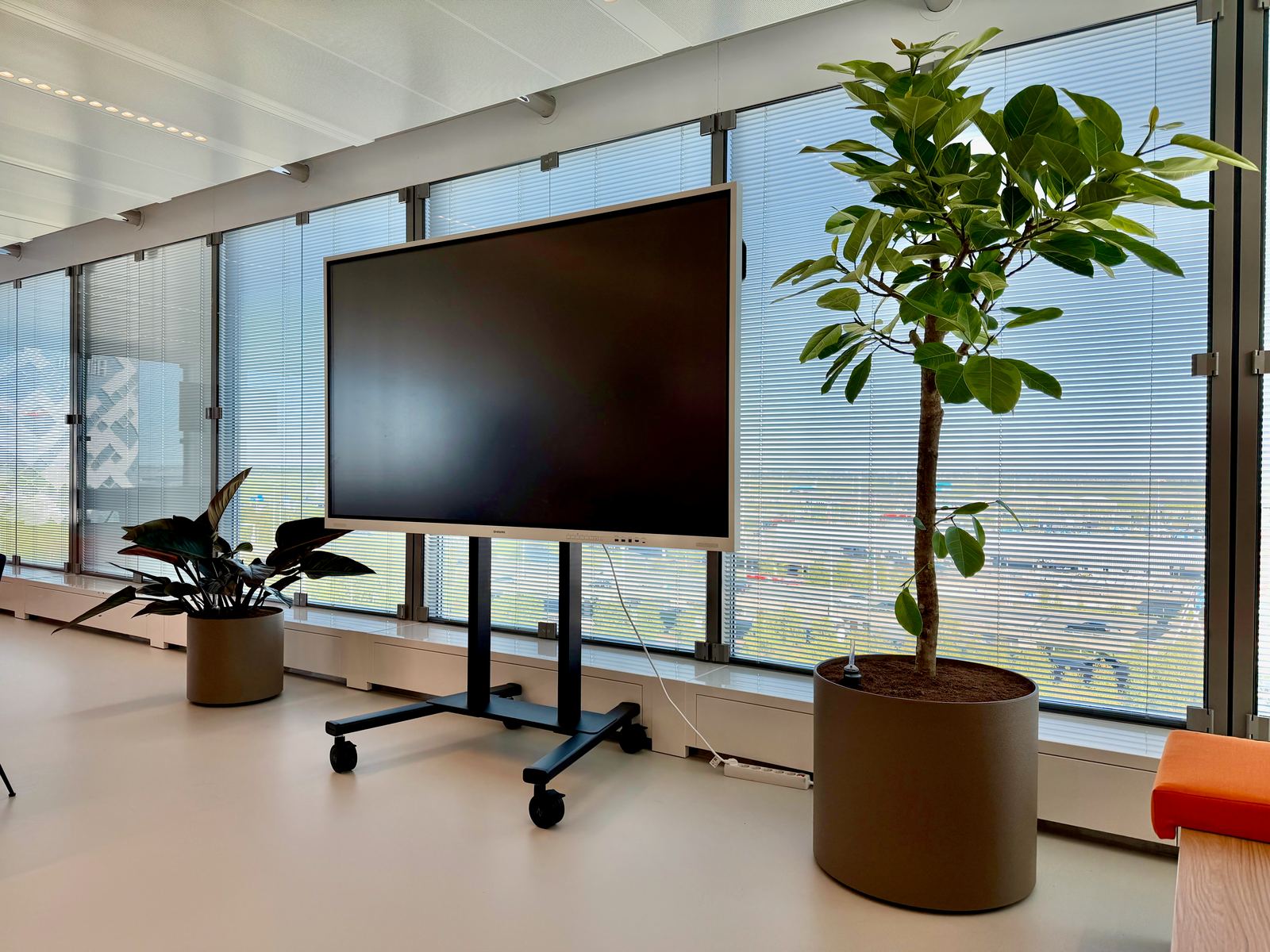 Interieurbeplanting bij Hero — foto 3